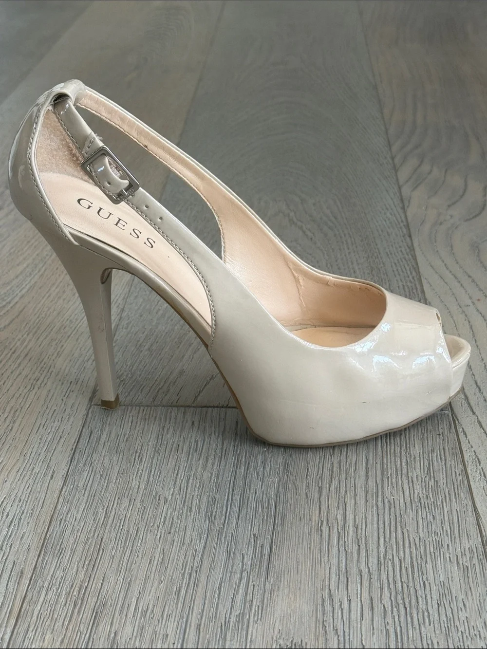 GUESS Nude Patent Slingback Peep Toe 4 3/4” Platform Heels- 8 1/2 M